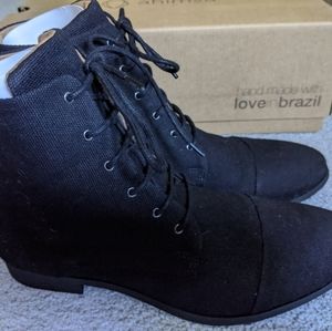 Ahimsa vegan dress boot